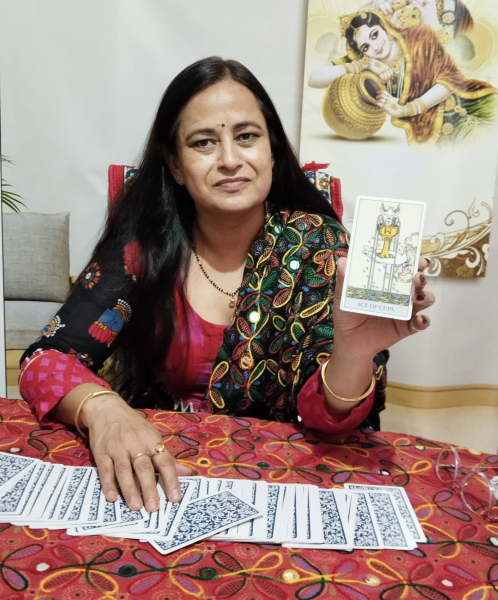 Meenaxi Sharma  best astrologer in Delhi